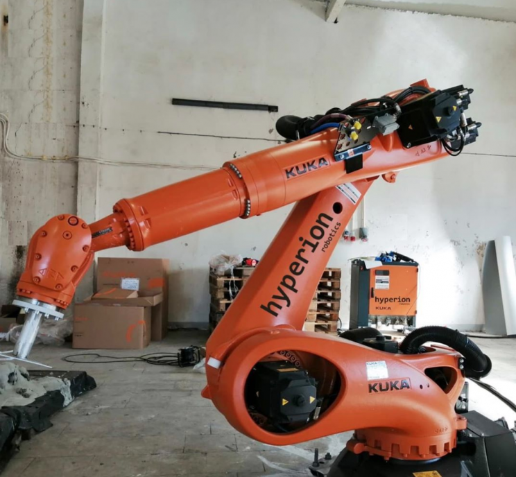 Okulun üretiminde kullanılacak olan Hyper Robotics'in 3 boyutlu yazıcısı