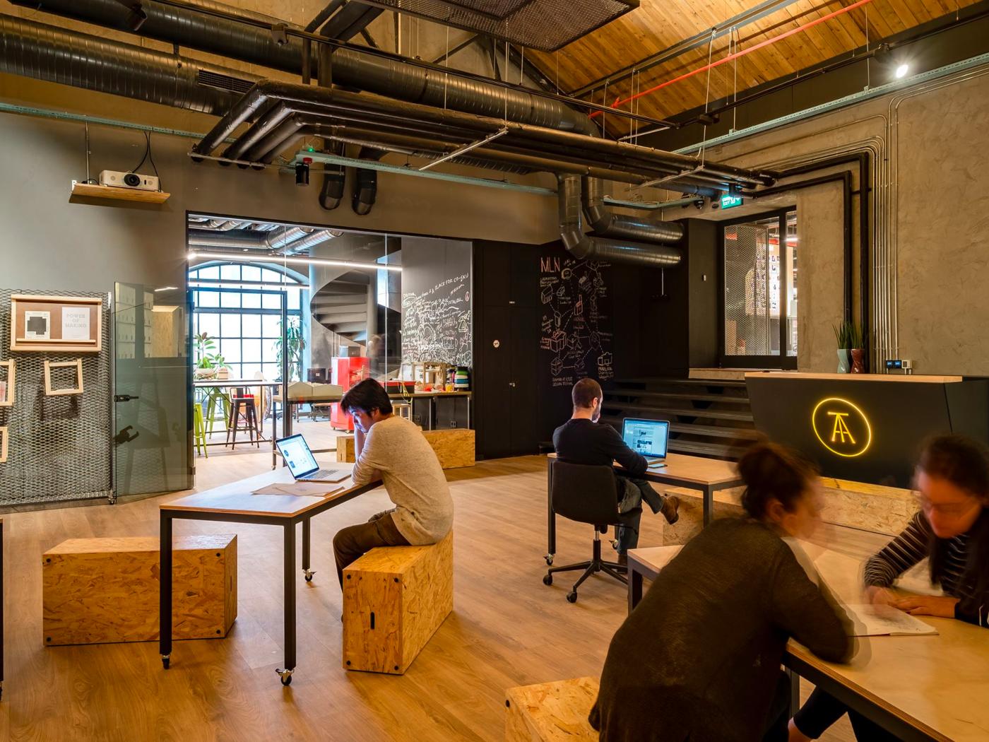 Arçelik ve ATÖLYE "hack the normal" hackathonu