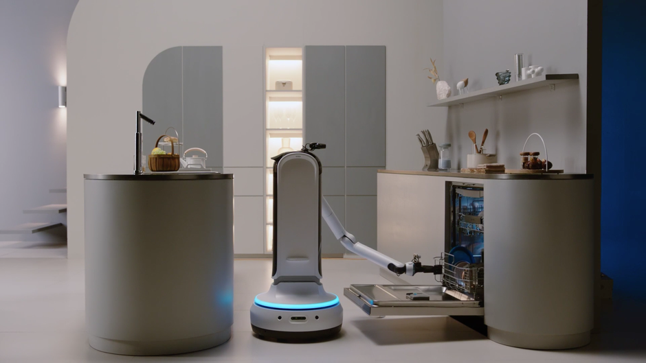 Evlerde robot dönemi